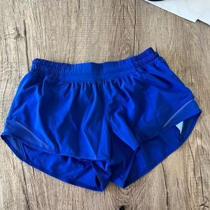 Lululemon Hotty Hot Shorts 2.5” Inseam Sz 8
